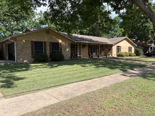 401 S Ross Ave, Mexia, TX, 76667-3338 | Card Image