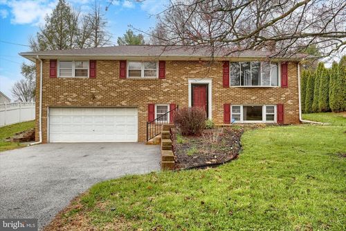 2589 Audlyn Dr, YORK, PA, 17408-4201 | Card Image