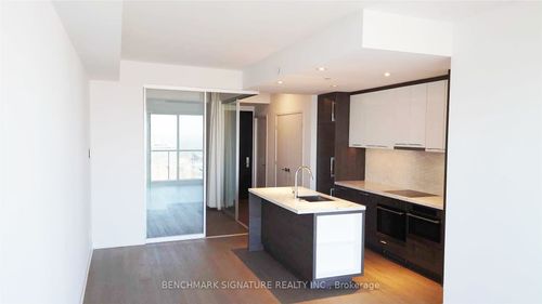 2805-488 University Ave, Toronto, ON, M5G0C1 | Card Image