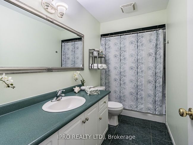 182 Highbury Dr, House attached with 3 bedrooms, 3 bathrooms and 4 parking in Stoney Creek ON | Image 16