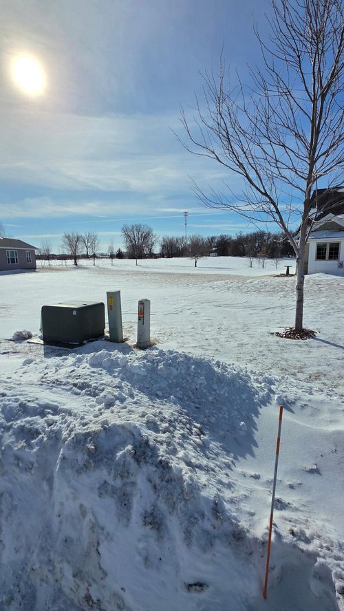 1721 Lower Trentwood Cir Ne, Willmar, MN, 56201-2267 | Card Image