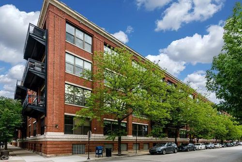 368-1040 W Adams St, Chicago, IL, 60607-3090 | Card Image