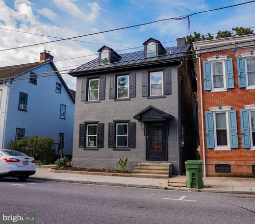 218 N Main St, BERNVILLE, PA, 19506-9539 | Card Image