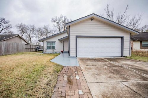 4515 Ravine Dr, Friendswood, TX, 77546-4260 | Card Image