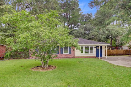 211 Owens Dr, Summerville, SC, 29485-7058 | Card Image