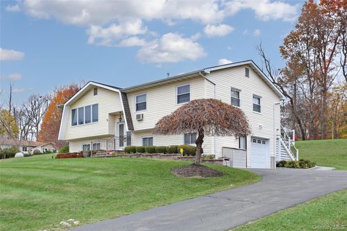 32 Headden Dr, Spring Valley, NY, 10977-3107 | Card Image