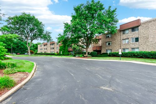 apt-201b-2650 Brookwood Way Dr, Rolling Meadows, IL, 60008-2368 | Card Image