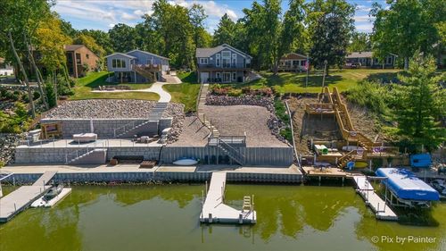 813 Lake Holiday Dr, Sandwich, IL, 60548-9314 | Card Image
