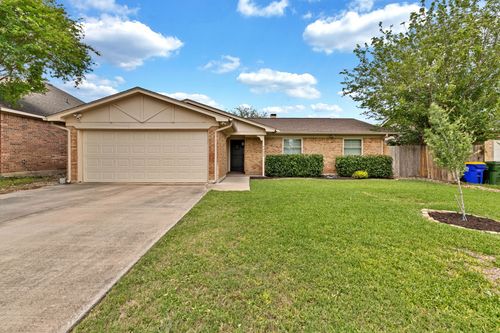 6553 Blue Grass Dr, Watauga, TX, 76148-1704 | Card Image