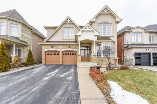 8 Bainsville Cir, Brampton, ON, L6P3A5 | Card Image