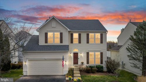 8107 Landfall Ct, GAINESVILLE, VA, 20155-3803 | Card Image