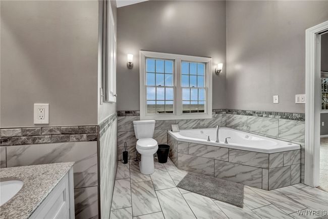 Imagine the views while relaxing in the tub | Image 35