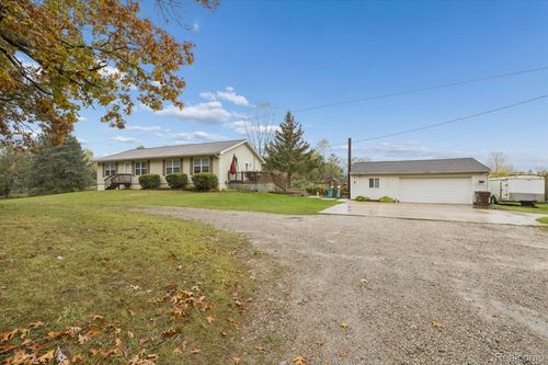 4599 Wheeler Rd, Fowlerville, MI, 48836-9221 | Card Image
