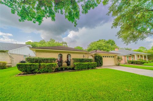 9710 Ravensworth Dr, Houston, TX, 77031-3122 | Card Image
