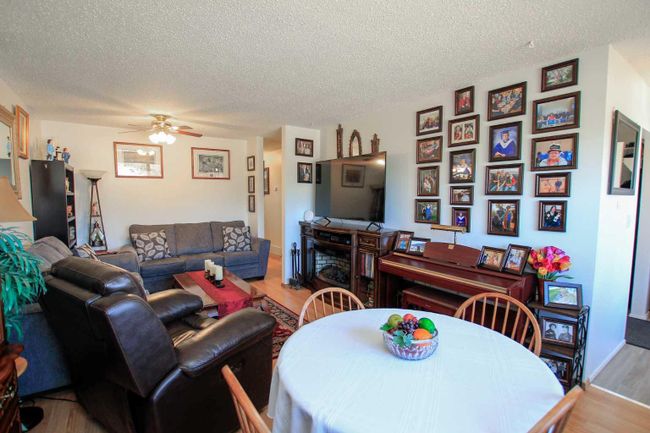 3813 50 A Street, Home with 3 bedrooms, 1 bathrooms and 3 parking in Red Deer AB | Image 5