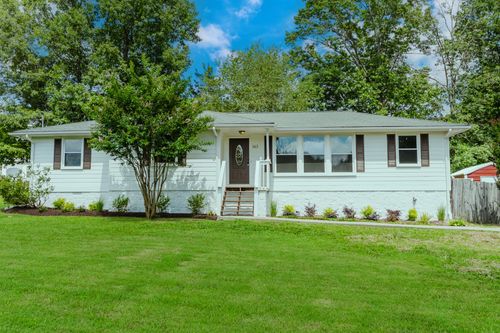 143 Bishop Ln, Burns, TN, 37029-9070 | Card Image