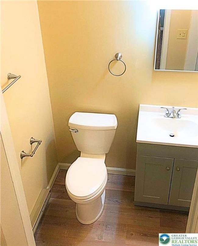 En suite bathroom | Image 8
