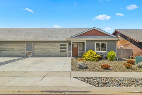 b-337 Park Dr, Lewiston, ID, 83501-4050 | Card Image