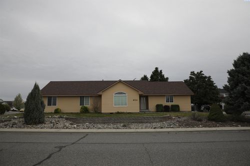 8722 W Bonnie Ave, Kennewick, WA, 99336-7959 | Card Image