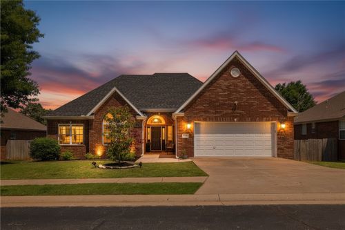 605 Sw Duke Ave, Bentonville, AR, 72712-3676 | Card Image