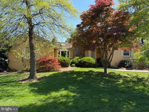 444 Donegal Springs Rd, MOUNT JOY, PA, 17552-2914 | Card Image