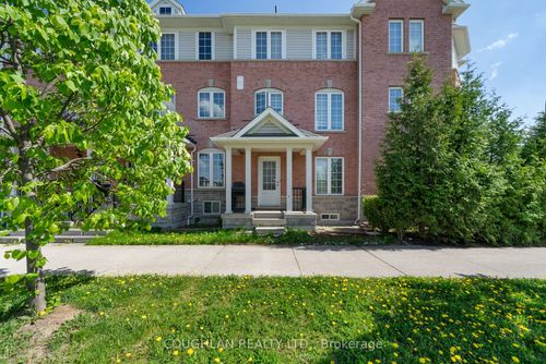 541 Rossland Rd E, Ajax, ON, L1Z0K7 | Card Image