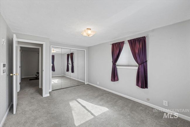 2303 N Locust Grove Rd, House other with 5 bedrooms, 4 bathrooms and 2 parking in Kuna ID | Image 20