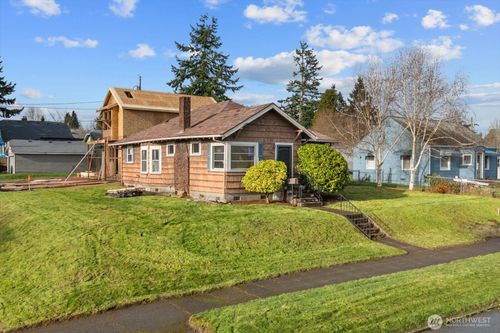 a-2432 Pine St, Everett, WA, 98201-3230 | Card Image