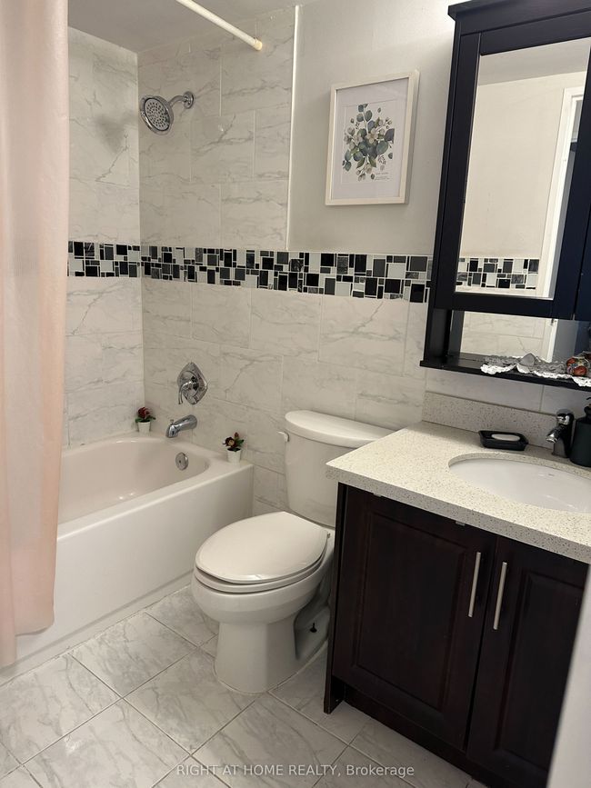 1406 - 300 Webb Dr, Condo with 3 bedrooms, 2 bathrooms and 1 parking in Mississauga ON | Image 16