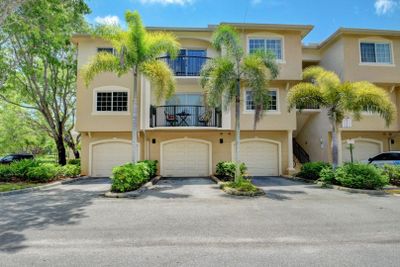 307 - 300 Crestwood Court N, Condo with 2 bedrooms, 2 bathrooms and null parking in Royal Palm Beach FL | Image 2