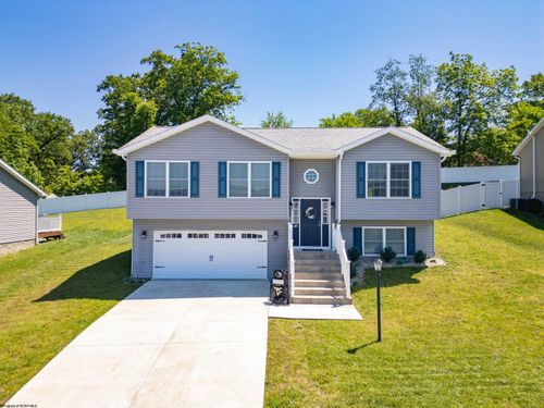 59 Friend Dr, Morgantown, WV, 26508-6220 | Card Image