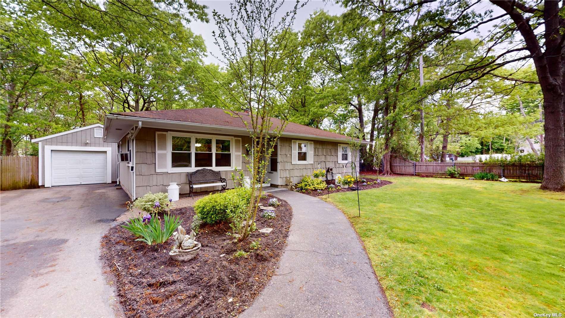 Wading River Rd, Center Moriches, NY 11934
