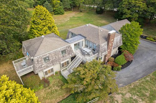 566 Shore Rd, Pocasset, MA, 02559-1703 | Card Image