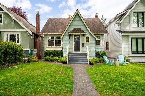 341 W 22nd Ave, Vancouver, BC, V5Y2G3 | Card Image
