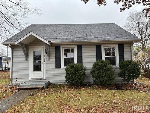 212 W Barber St, Hartford City, IN, 47348-1636 | Card Image