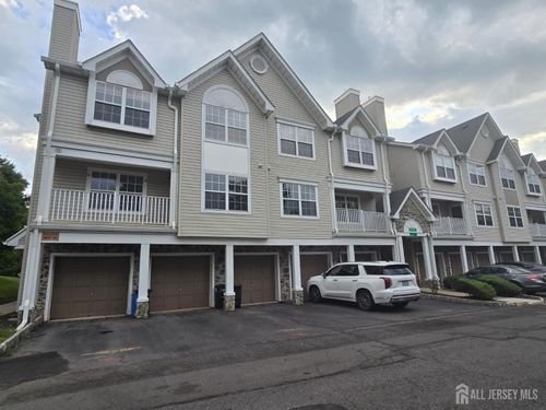 1 Newburgh Dr, Edison, NJ, 08820-4648 | Card Image