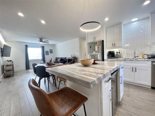 apt-18c-1801 Huldy St, Houston, TX, 77019-5755 | Card Image