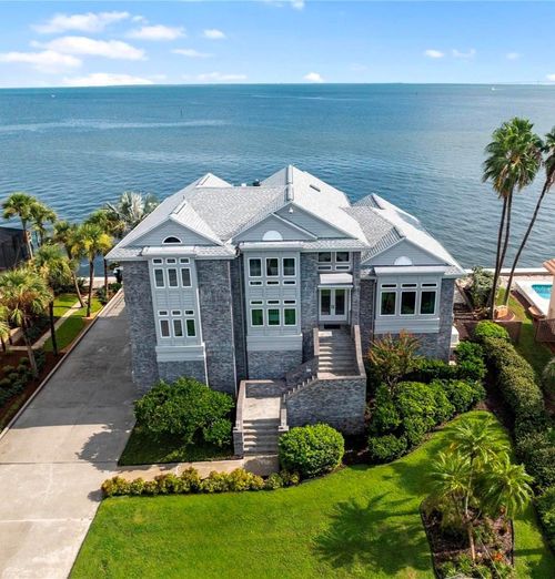 709 Key Royale Dr, HOLMES BEACH, FL, 34217-1231 | Card Image