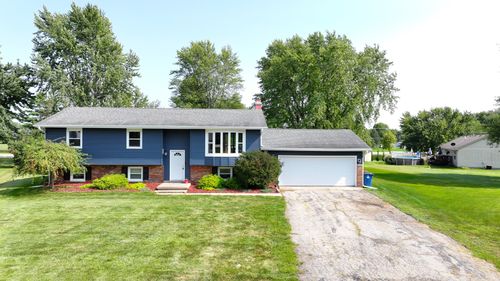 20 E Burke Court, Amboy, IL, 61310 | Card Image