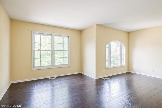 885 Tipperary St, House other with 4 bedrooms, 4 bathrooms and 3 parking in Gilberts IL | Image 13