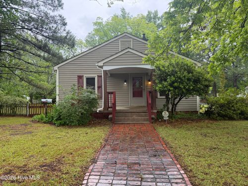 302 N Brevard St, Selma, NC, 27576-2110 | Card Image