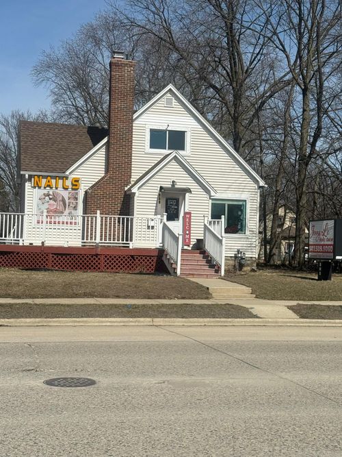 808 W Oakland Avenue, Austin, MN, 55912 | Card Image