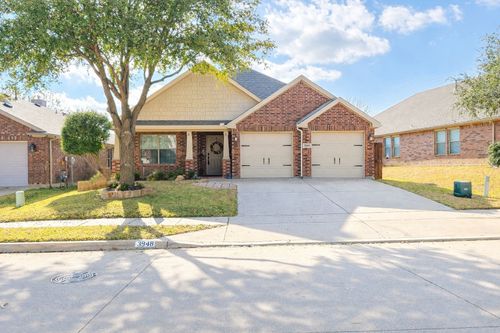 3948 Sunnygate Dr, Roanoke, TX, 76262-3349 | Card Image