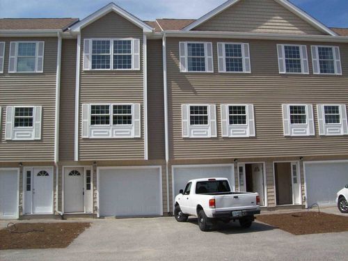 15-675 Bell St, Manchester, NH, 03103-4309 | Card Image