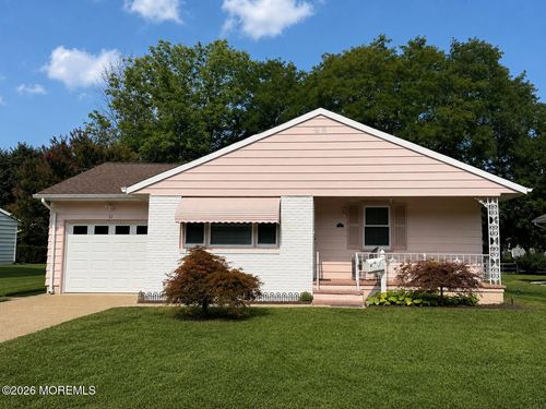 53 Golden Glow Circus, Toms River, NJ, 08755 | Card Image