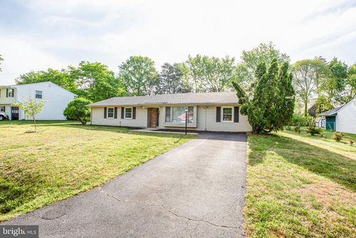 825 Barkley Dr, FREDERICKSBURG, VA, 22407-6903 | Card Image