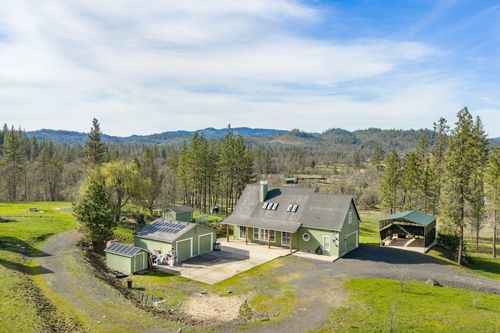 10060 Butte Falls Highway, Eagle Point, OR, 97524 | Card Image