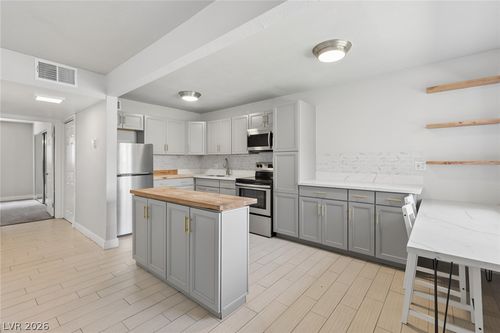 38-304 Orland St, Las Vegas, NV, 89107-1656 | Card Image