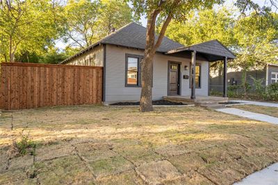 807 W Morphy Street, House other with 2 bedrooms, 1 bathrooms and null parking in Fort Worth TX | Image 3