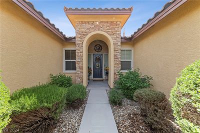 10372 Hawks Wing Street, House other with 4 bedrooms, 3 bathrooms and null parking in Las Vegas NV | Image 3